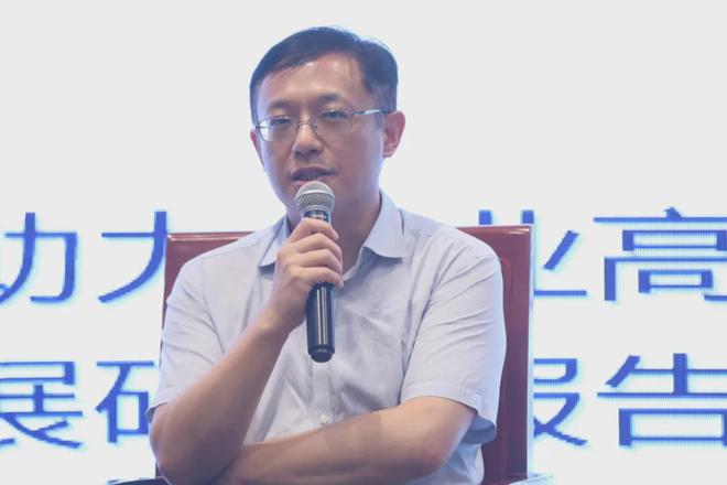 北京银行高管密集调整、又从内部提拔1人，最年轻高管不再兼董秘