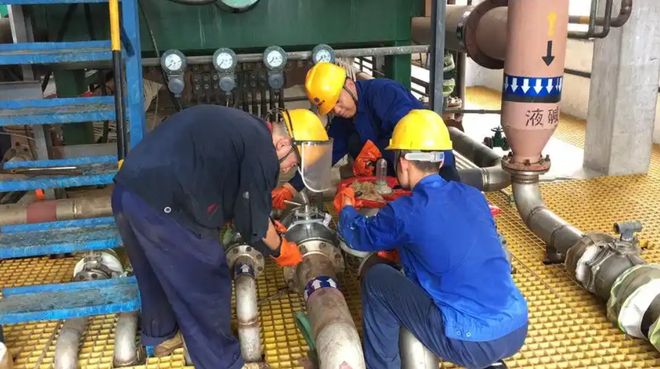 郑州航展1架特技飞机试飞坠毁__扫地车电机淄博啸军电机