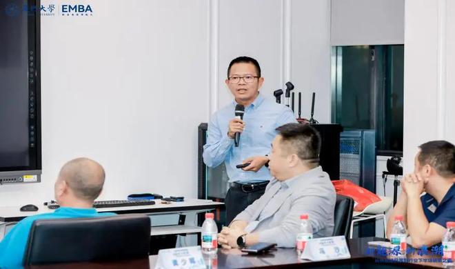 聚焦新能源汽车：从供应链突围到行业下半场破局之道_聚焦新能源汽车：从供应链突围到行业下半场破局之道_