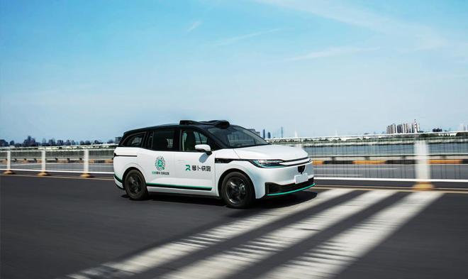 _Robotaxi爆发年，自动驾驶将迎GPT时刻？_Robotaxi爆发年，自动驾驶将迎GPT时刻？