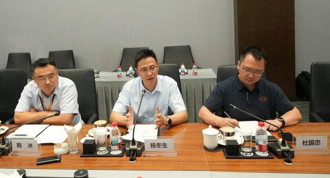 _“比亚迪的资源不支持搞内部 ‘赛马’，只能去跟外部竞赛”_“比亚迪的资源不支持搞内部 ‘赛马’，只能去跟外部竞赛”