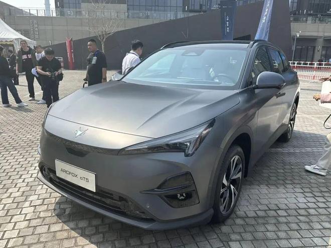 月销不足3000辆，享界遇冷，极狐低价救场难填北汽蓝谷利润坑__月销不足3000辆，享界遇冷，极狐低价救场难填北汽蓝谷利润坑