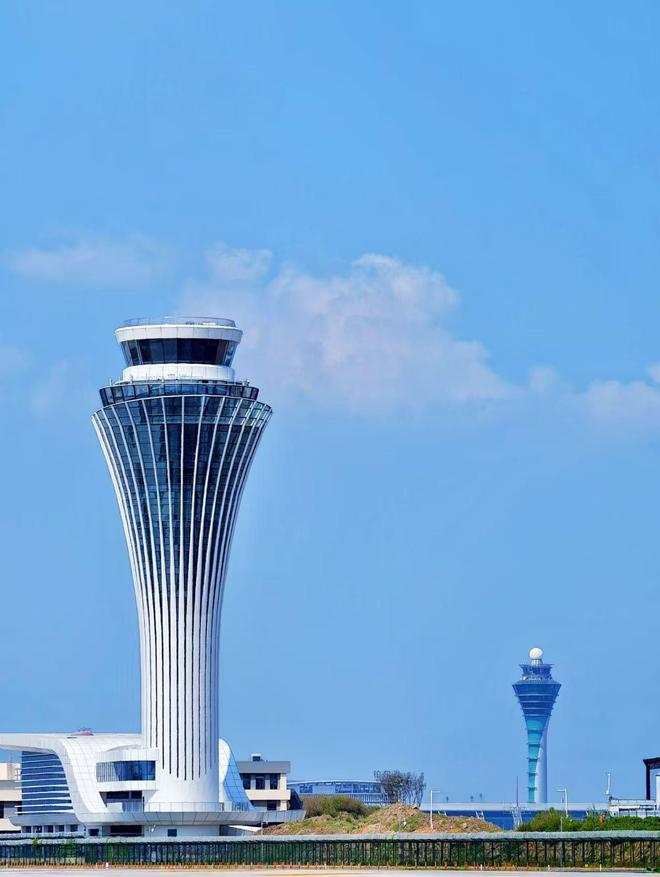 白云机场上空图片__白云机场天空舞台