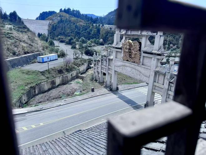 “复活”水司楼:独山400亿地方债的新故事__“复活”水司楼:独山400亿地方债的新故事