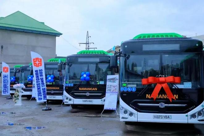 厦门金龙中型客车__厦门金龙中巴车图片