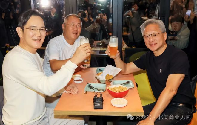 黄仁勋一顿韩国炸鸡,拿下26万颗芯片大单!__黄仁勋amd