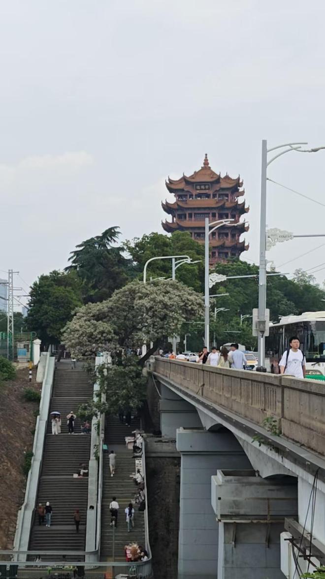 中部第一城，想进AI城市第一梯队
