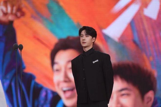 内娱最强“打工仔”!“养”了乐华15年,王一博想自己做资本了?__内娱最强“打工仔”!“养”了乐华15年,王一博想自己做资本了?