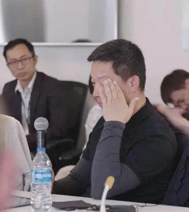 贾跃亭股东日现场洒泪：是散户救了我们的命