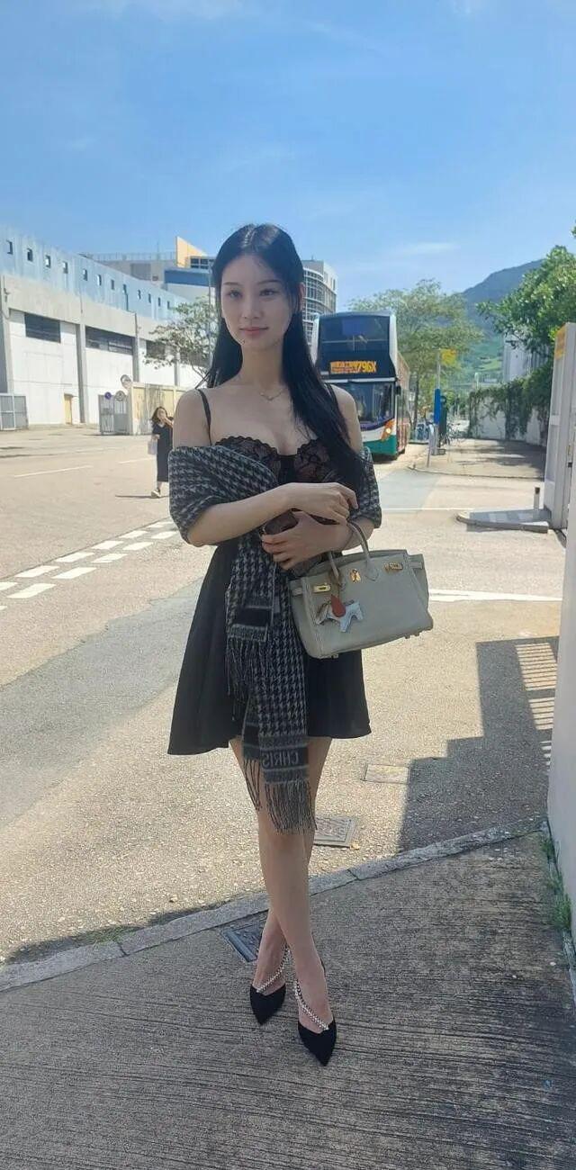两年赚100万美元也要选美！金融圈才女，成了闯荡娱乐圈的顶级人设？_两年赚100万美元也要选美！金融圈才女，成了闯荡娱乐圈的顶级人设？_