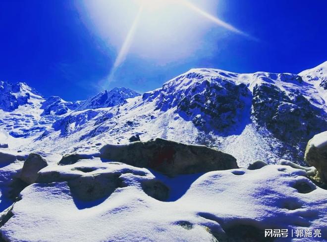 白酒座谈会后茅台酒批价连跌_茅台白酒股票还能涨吗_