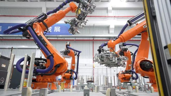 拧螺丝的人才_拧螺丝的厂子_