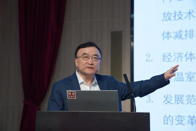 邹骥：绿色低碳已成为中国经济增长动能