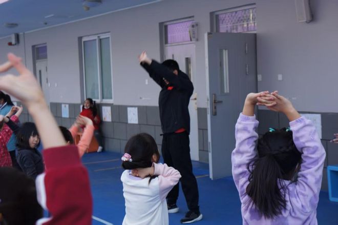 上门体育生，被鸡娃家庭抢爆了__上门体育生，被鸡娃家庭抢爆了