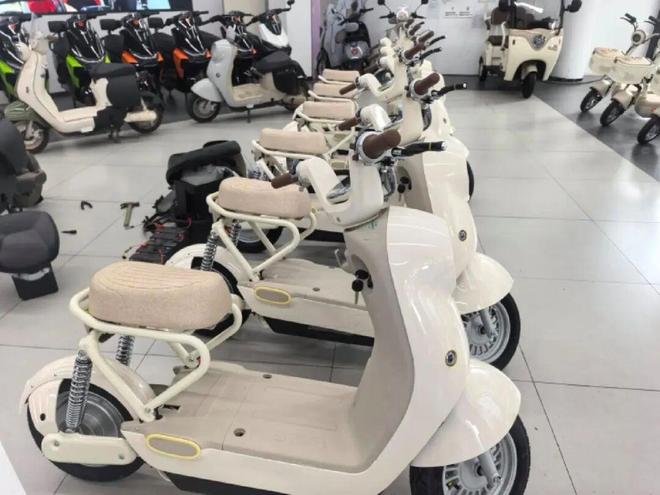 电动双轮平衡车100元_电动平衡车多少元_