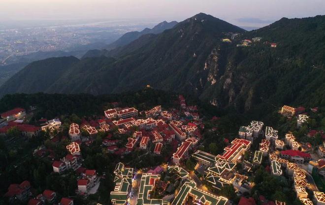 体验差，雷点多，部分5A景区被年轻人抛弃_体验差，雷点多，部分5A景区被年轻人抛弃_