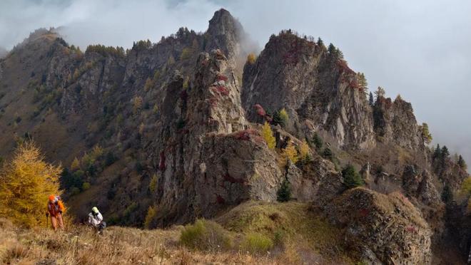 _去斗篷山景区路怎么样_人应该趁着年轻去流浪