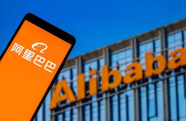 阿里战局：“外卖战火”带来阵痛，再打一场AI持久战