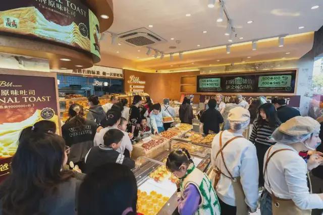 18岁外出打工，甘肃老板卖吐司年销10亿｜四十之获__18岁外出打工，甘肃老板卖吐司年销10亿｜四十之获