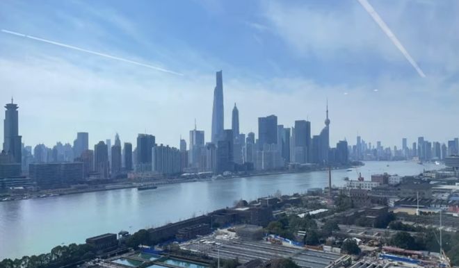 “黄浦江畔一线江景”，昔日千亿房企总部大楼6折拍卖_“黄浦江畔一线江景”，昔日千亿房企总部大楼6折拍卖_