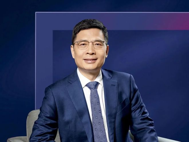 _年度25位企业家告诉你:AI时代最重要的资产是……|封面故事_年度25位企业家告诉你:AI时代最重要的资产是……|封面故事