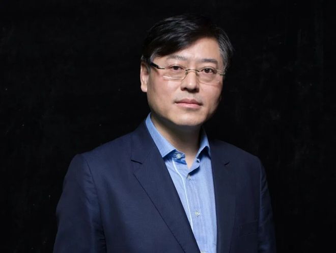 年度25位企业家告诉你:AI时代最重要的资产是……|封面故事__年度25位企业家告诉你:AI时代最重要的资产是……|封面故事