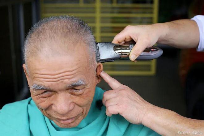 黑魂3活祭品之路怎么下去_没有理发_