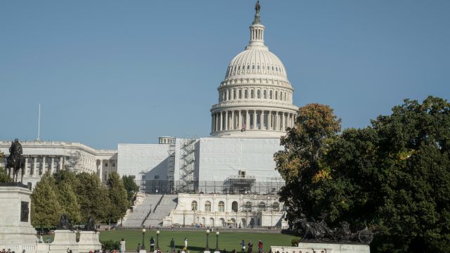 上千万人失去医保、清洁能源迎末日，特朗普“大而美”法案让谁受伤？