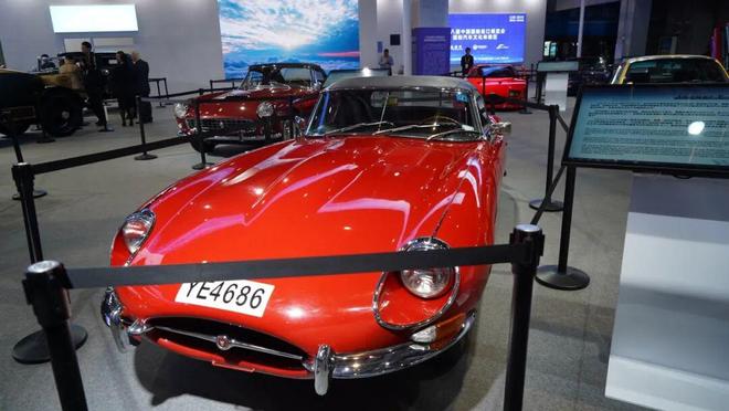 _聚焦进博|最“贵”展区诞生!11款跨越半个世纪的老爷车同台_聚焦进博|最“贵”展区诞生!11款跨越半个世纪的老爷车同台