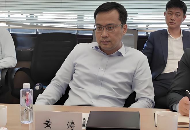 _“顶风”下调定增发行价，咋解“影子实控人”疑云？丨正经深度_“顶风”下调定增发行价，咋解“影子实控人”疑云？丨正经深度