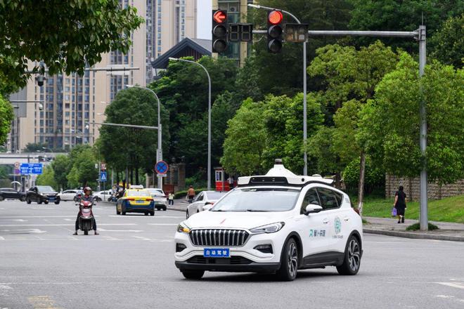 Robotaxi有新进展！商业化落地再加速