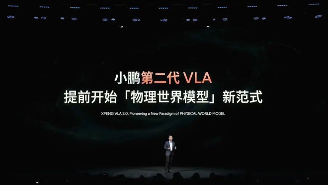 美女扮演机器人开箱__真人扮演女机器人