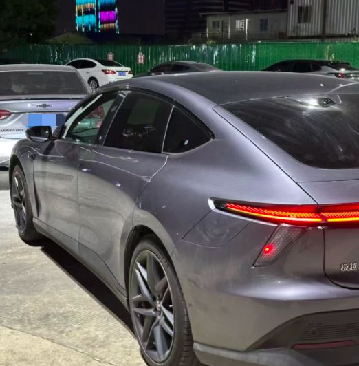 哪吒汽车敢买不_哪吒汽车降价_