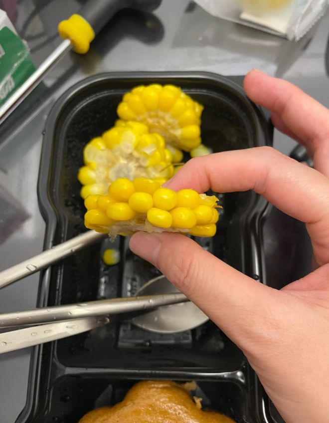 “月薪三万都嫌贵的西贝受众到底是谁”，多少打工人是被逼着一个月连吃四次？_“月薪三万都嫌贵的西贝受众到底是谁”，多少打工人是被逼着一个月连吃四次？_