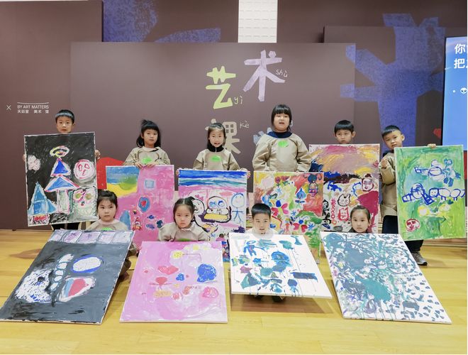 _营收占比_全年营收利润对比
