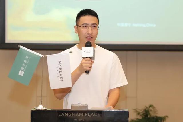 “双11”直播卖出8500万元，东北小伙十年磨一剑，从小配角到TOP1_“双11”直播卖出8500万元，东北小伙十年磨一剑，从小配角到TOP1_