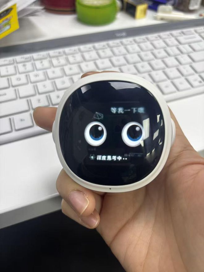 花399买华为AI玩具们陪聊结果比养娃还累,被华强北吐槽“太Low”但专供小红书女孩?__花399买华为AI玩具们陪聊结果比养娃还累,被华强北吐槽“太Low”但专供小红书女孩?