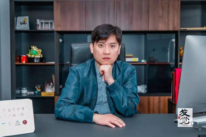 _半壁江同半壁红的含义_爬虫人统治中国