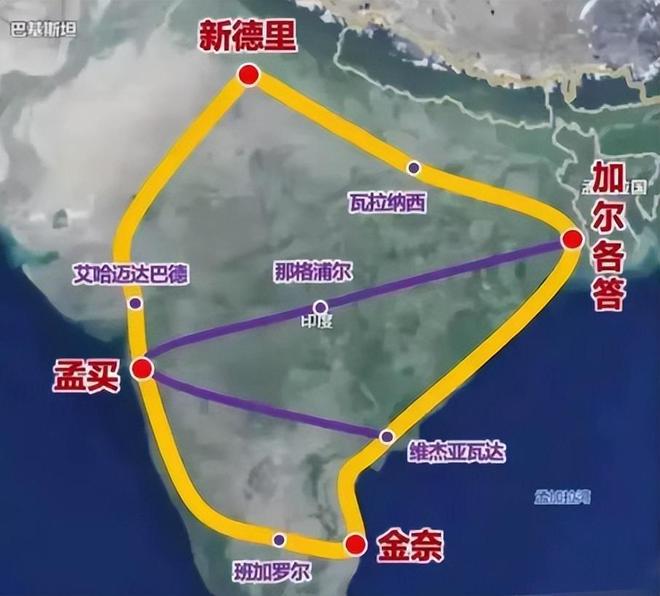 _印度列车脱轨_印度列车视频