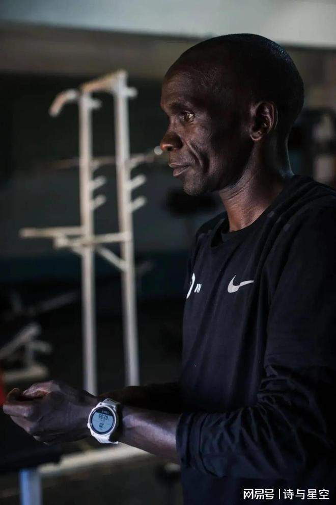 _马拉松破世界纪录鞋子_马拉松破纪录的鞋