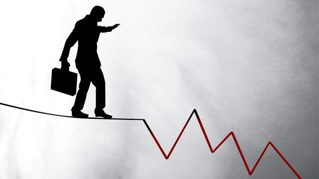 营收利润双下滑，研发占比0.9%，汤臣倍健三十而立陷增长困局