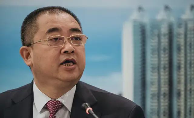 重磅爆料！逃往海外的恒大“二当家”终于被找到了__重磅爆料！逃往海外的恒大“二当家”终于被找到了