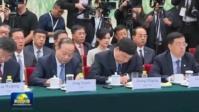 “狠人”曾毓群，频繁将对手送上被告席__“狠人”曾毓群，频繁将对手送上被告席