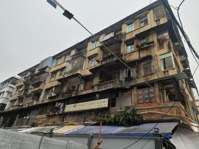 老旧住房自主更新的经济账：花30万改造，换1.6倍增值，自掏腰包值不值？