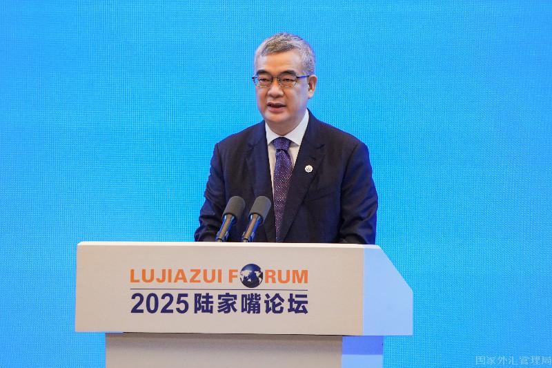 朱鹤新：未来人民币汇率将在合理均衡水平上保持基本稳定