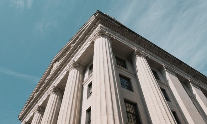 数据“堰塞湖”即将泄洪！美联储降息路径迎大考，债市屏息以待