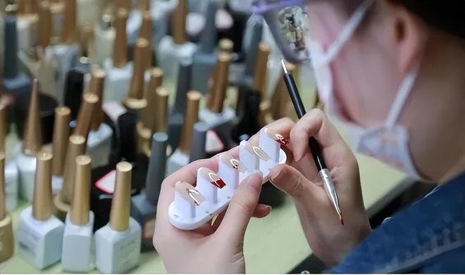 5万苏北县城“宝妈”们，掌控欧美辣妹潮流__5万苏北县城“宝妈”们，掌控欧美辣妹潮流