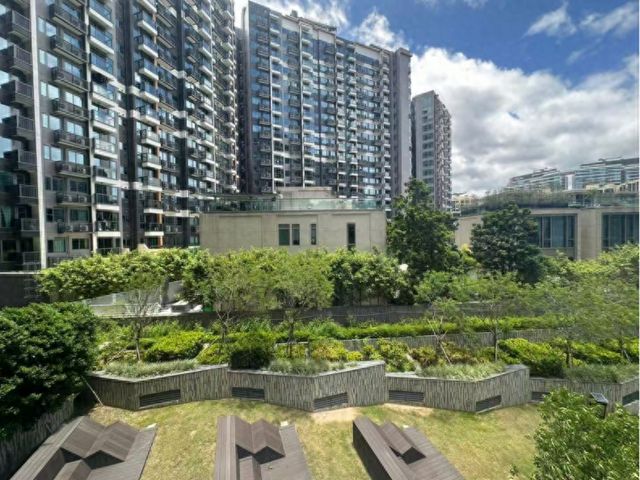 从“日光盘”到“骨折价”：恒大香港旧盘更名后最高降价超六成，中介追讨上亿港元佣金