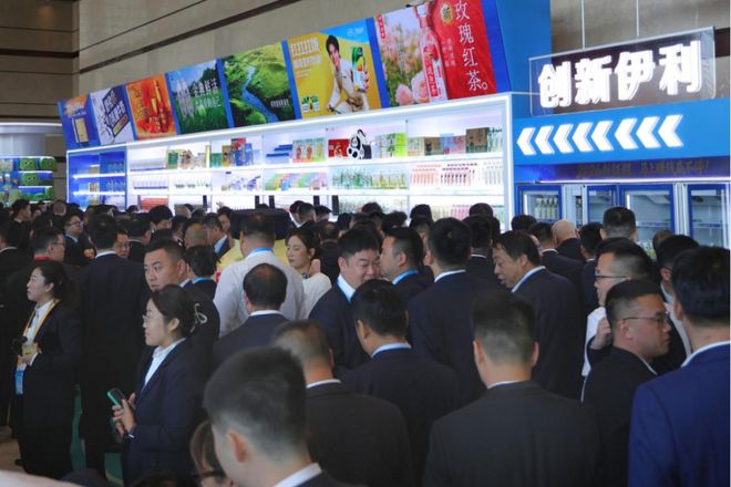 伊利经销商大会：用新品矩阵重构液态奶的价值坐标__伊利经销商大会：用新品矩阵重构液态奶的价值坐标