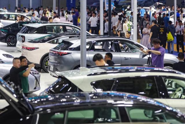 国家出手整治，汽车价格战能否“踩住刹车”？